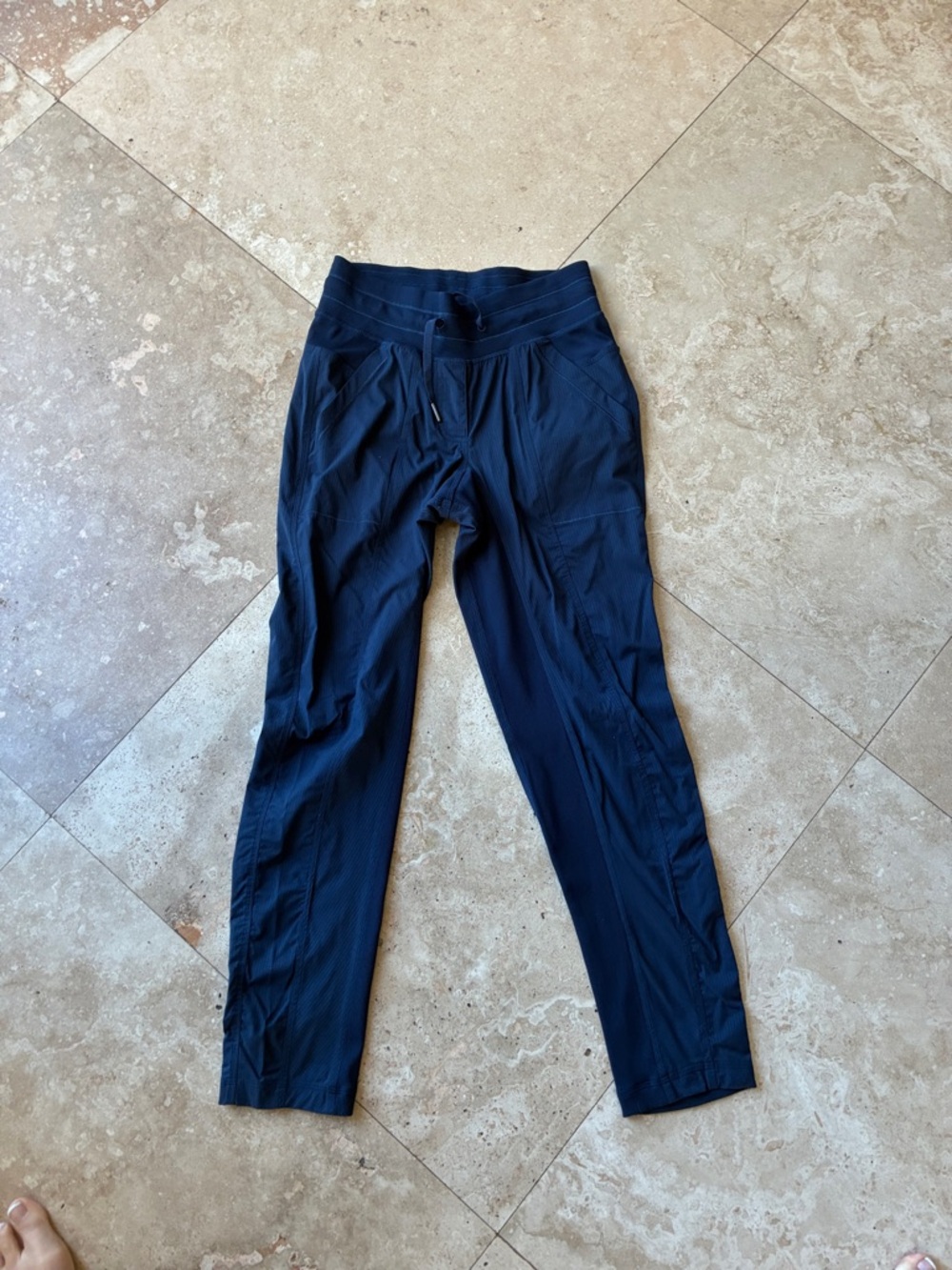 Lululemon size 4 Navy Drawstring Athletic Pants